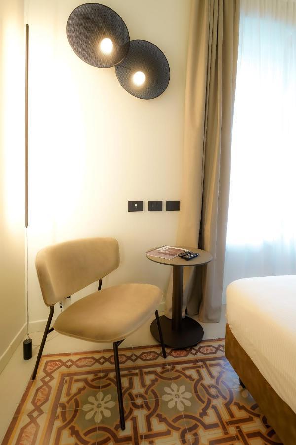 Bergamo Inn 21 Dış mekan fotoğraf A room at the hotel