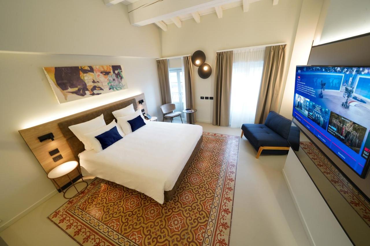 Bergamo Inn 21 Dış mekan fotoğraf Deluxe Room