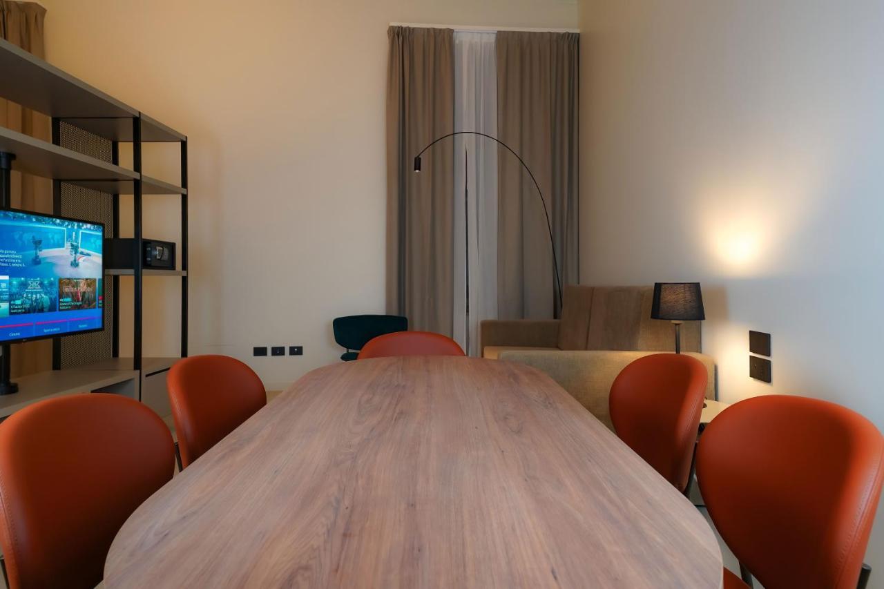 Bergamo Inn 21 Dış mekan fotoğraf Meeting room