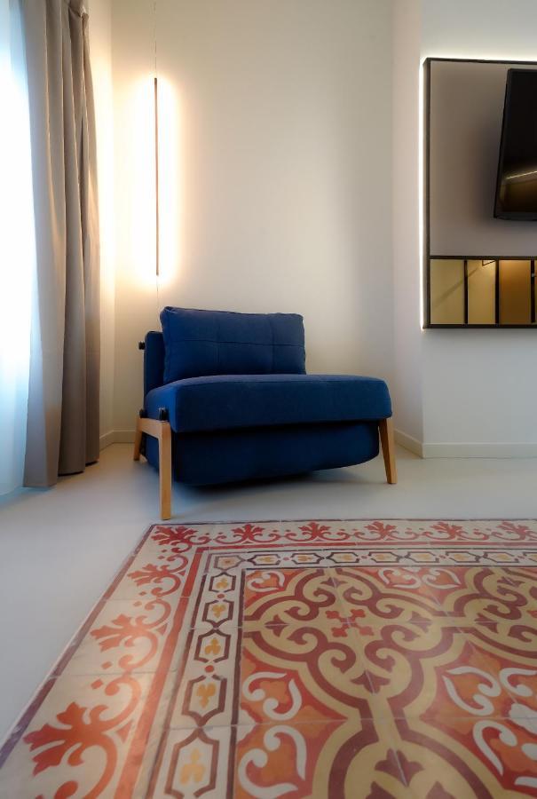 Bergamo Inn 21 Dış mekan fotoğraf A sofa bed