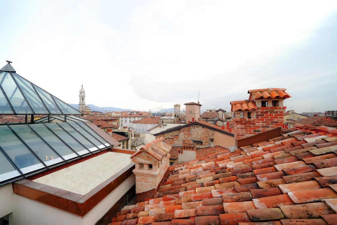 Bergamo Inn 21 Dış mekan fotoğraf View of the roofs of the city